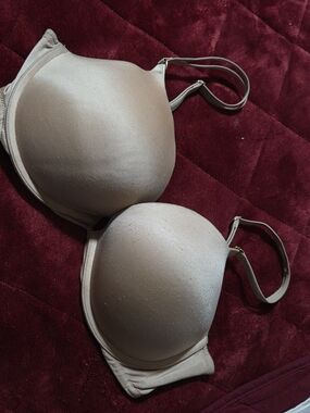 Victoria's Secret VERY SEXY Push Up Bra  - Women Intimates
